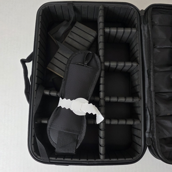 MAKEUP BAG 13x9x4.75 Adjustable Compartment & Strap. NEW - Picture 11 of 13